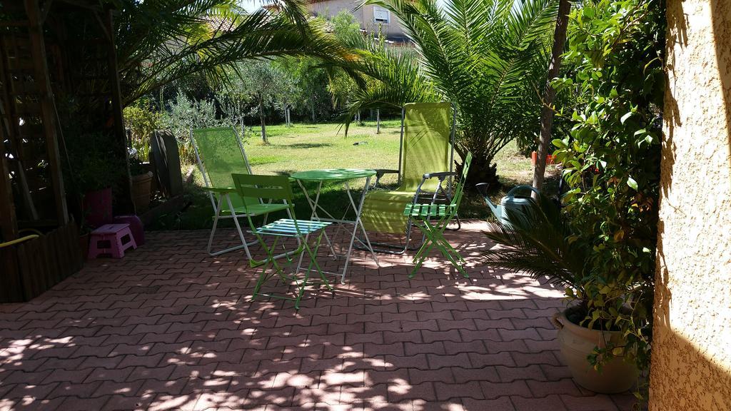 Petit Studio Au Calme Villa La Crau Eksteriør bilde